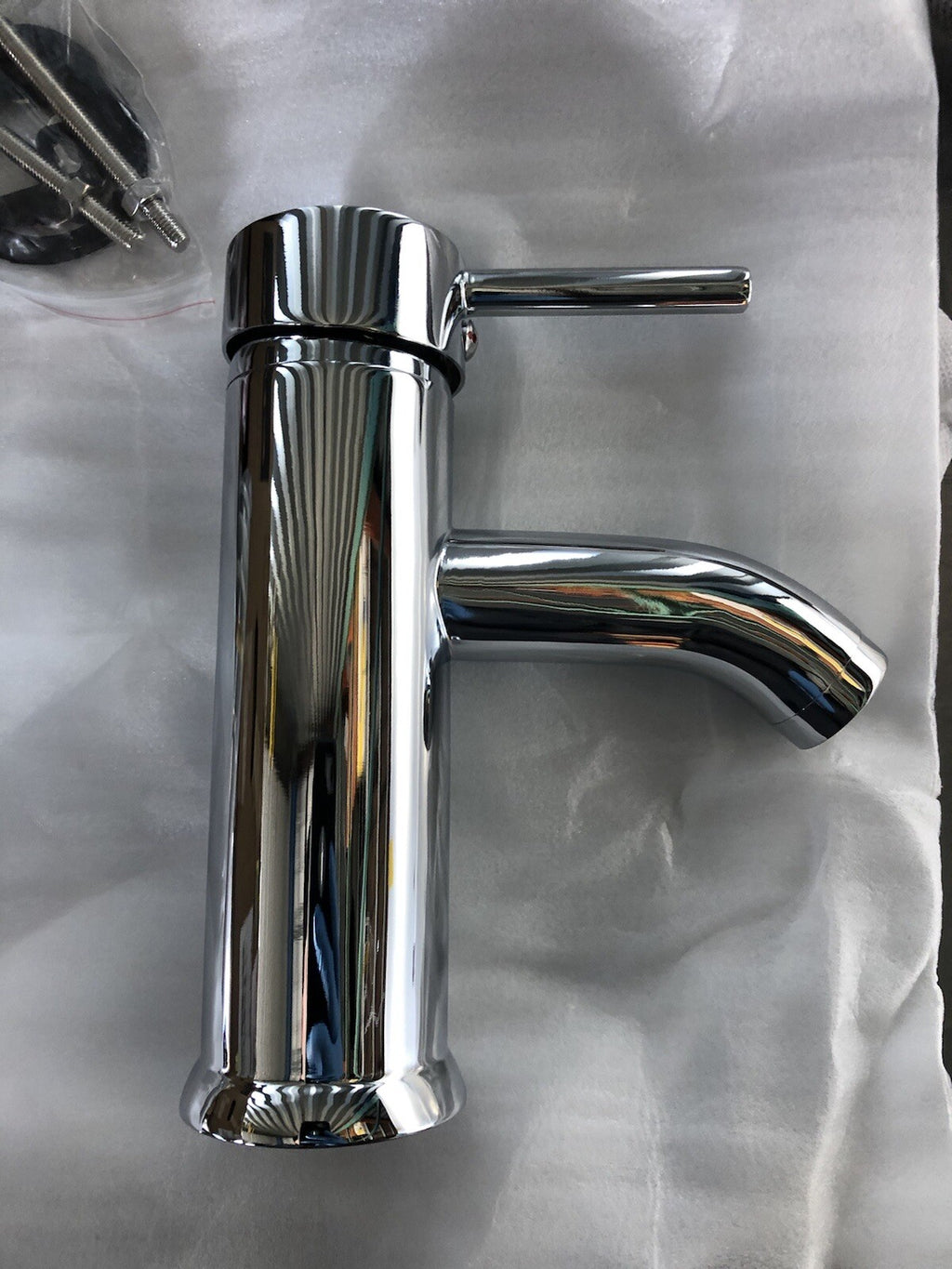 Chrome Bathroom Assembly W/ Drain And P Trap NEW IN BOX!! FREE SHIPPING!