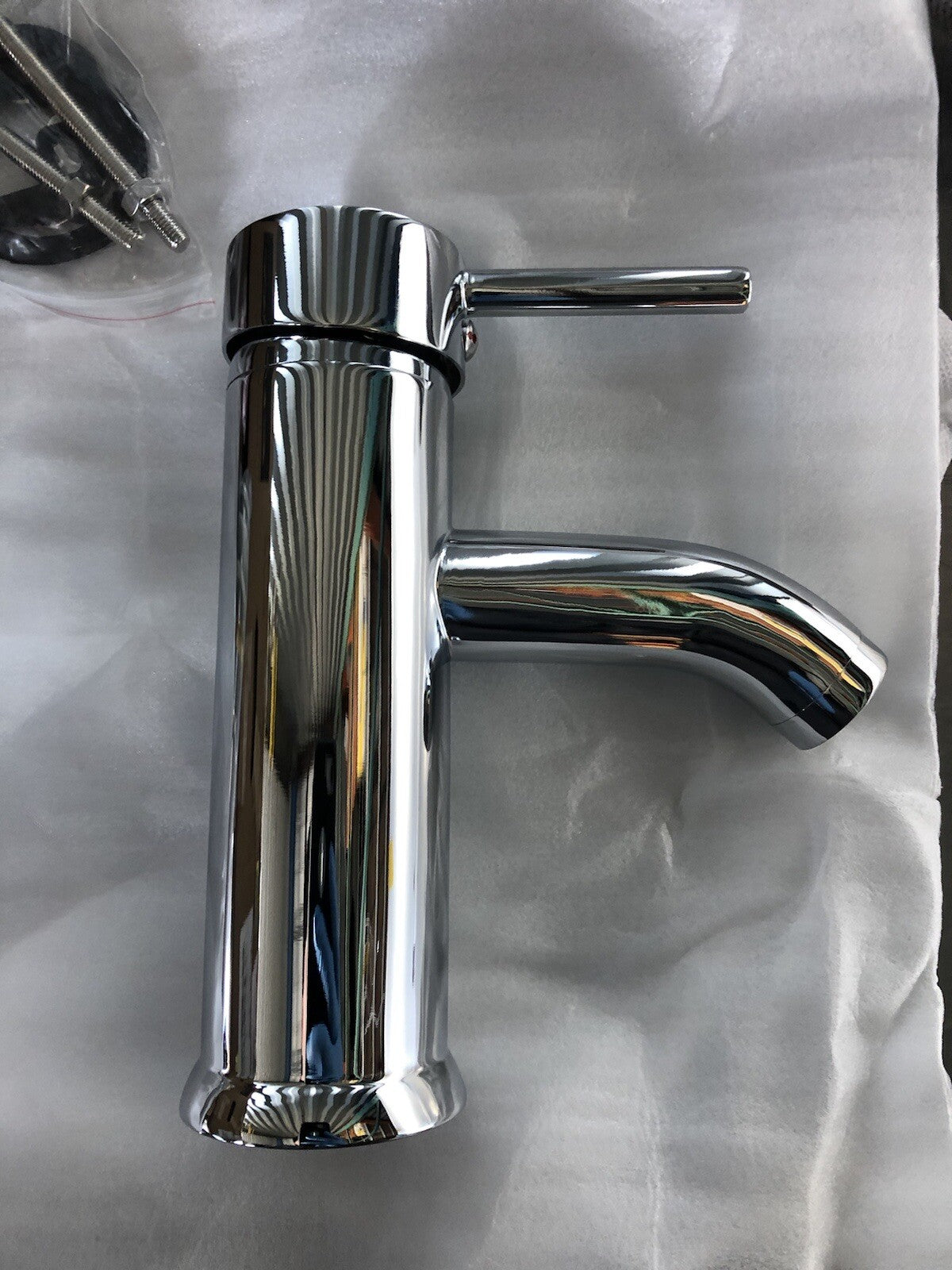 Chrome Bathroom Assembly W/ Drain And P Trap NEW IN BOX!! FREE SHIPPING!