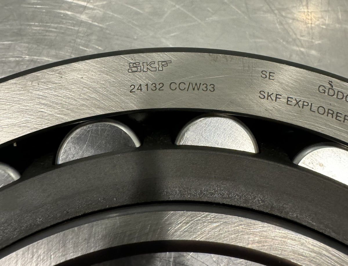 SKF 24132 CC/W3 Spherical Roller Bearing NEW! FREE SHIPPING!