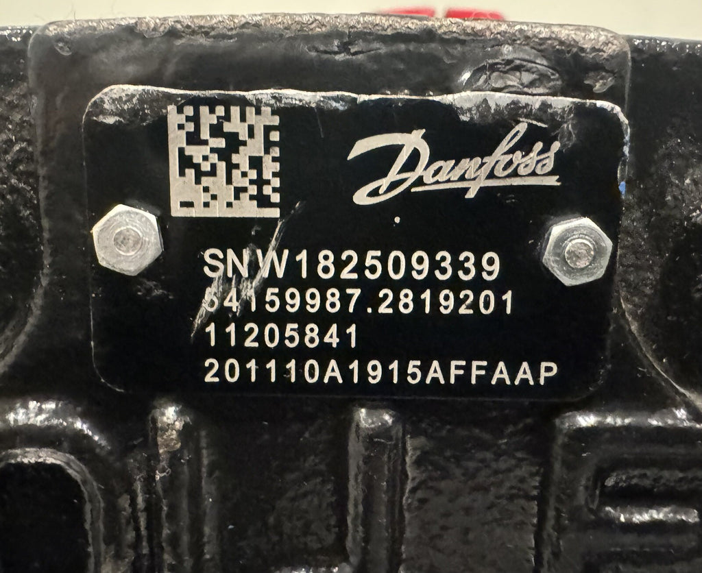 Danfoss 201110A1915AFFAAP Hydraulic Motor NEW! FREE SHIPPING!