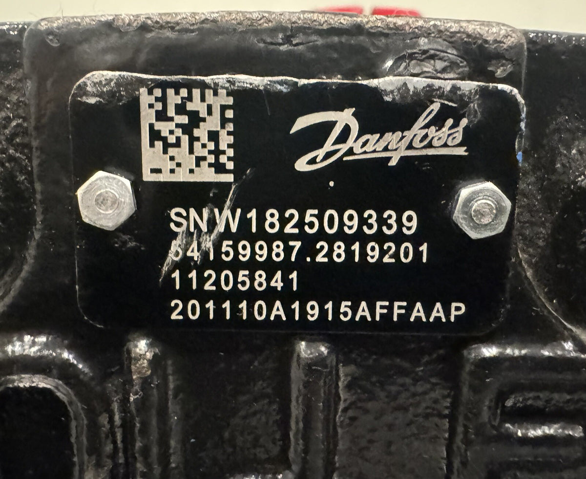 Danfoss 201110A1915AFFAAP Hydraulic Motor NEW! FREE SHIPPING!