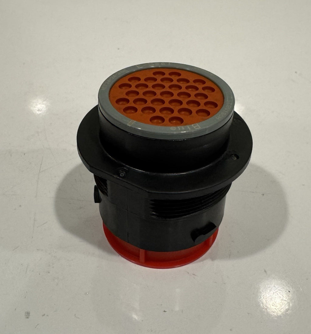TE Connectivity HDP24-24-31SE Housing Connector Automotive Plug NEW! FREE !