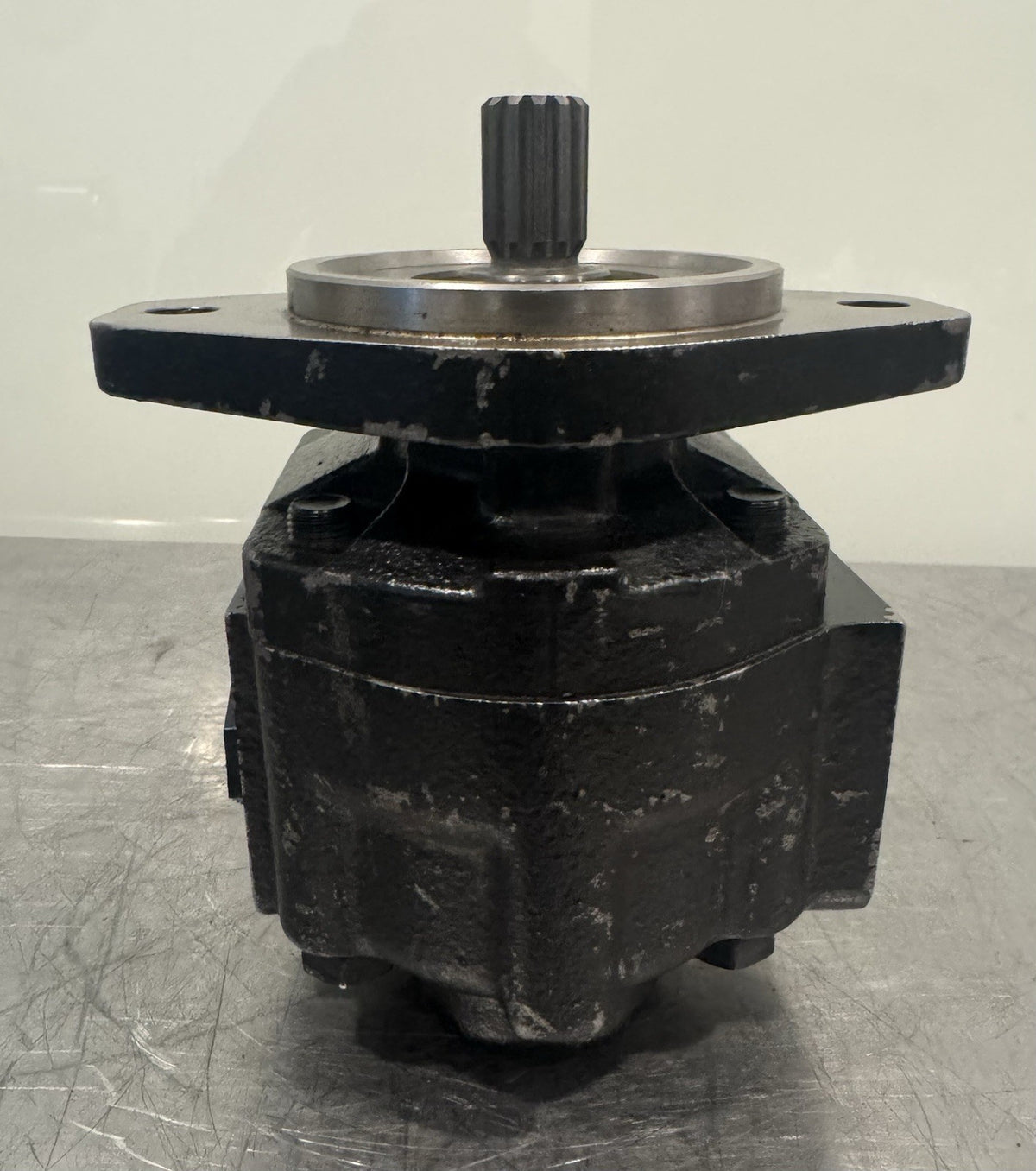Hydreco 129605 Hydraulic Gear Pump Forklift X1A5046B21A3H3DC NEW! SHIPS FREE!