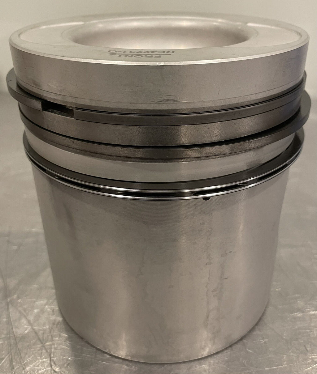 RE42231 Piston And Liner Kit For John Deere JD NEW! FREE SHIPPING!