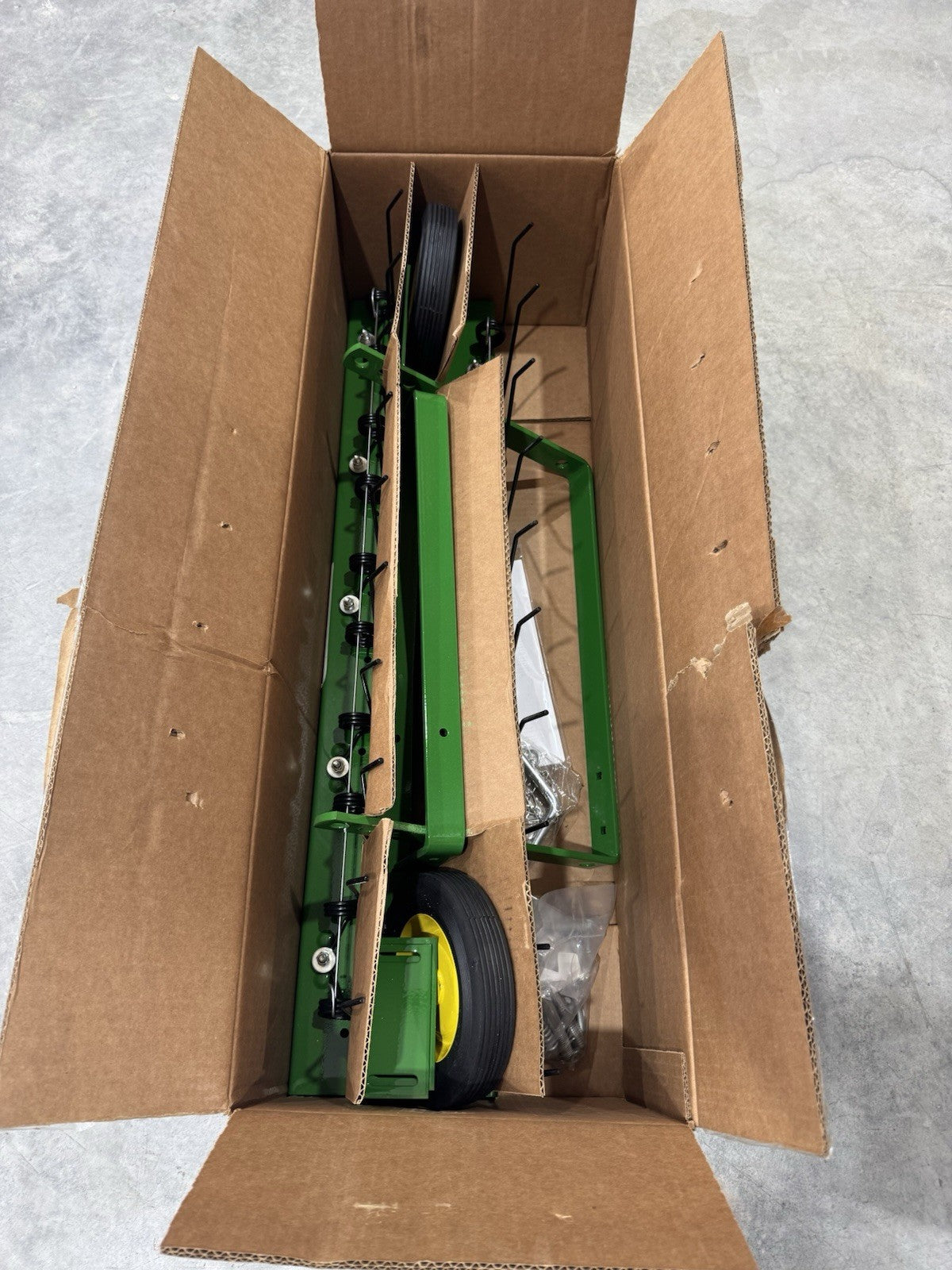 John Deere TA-400JD Thatcherator 40” Tow Behind NEW IN BOX! SHIPS FREE!