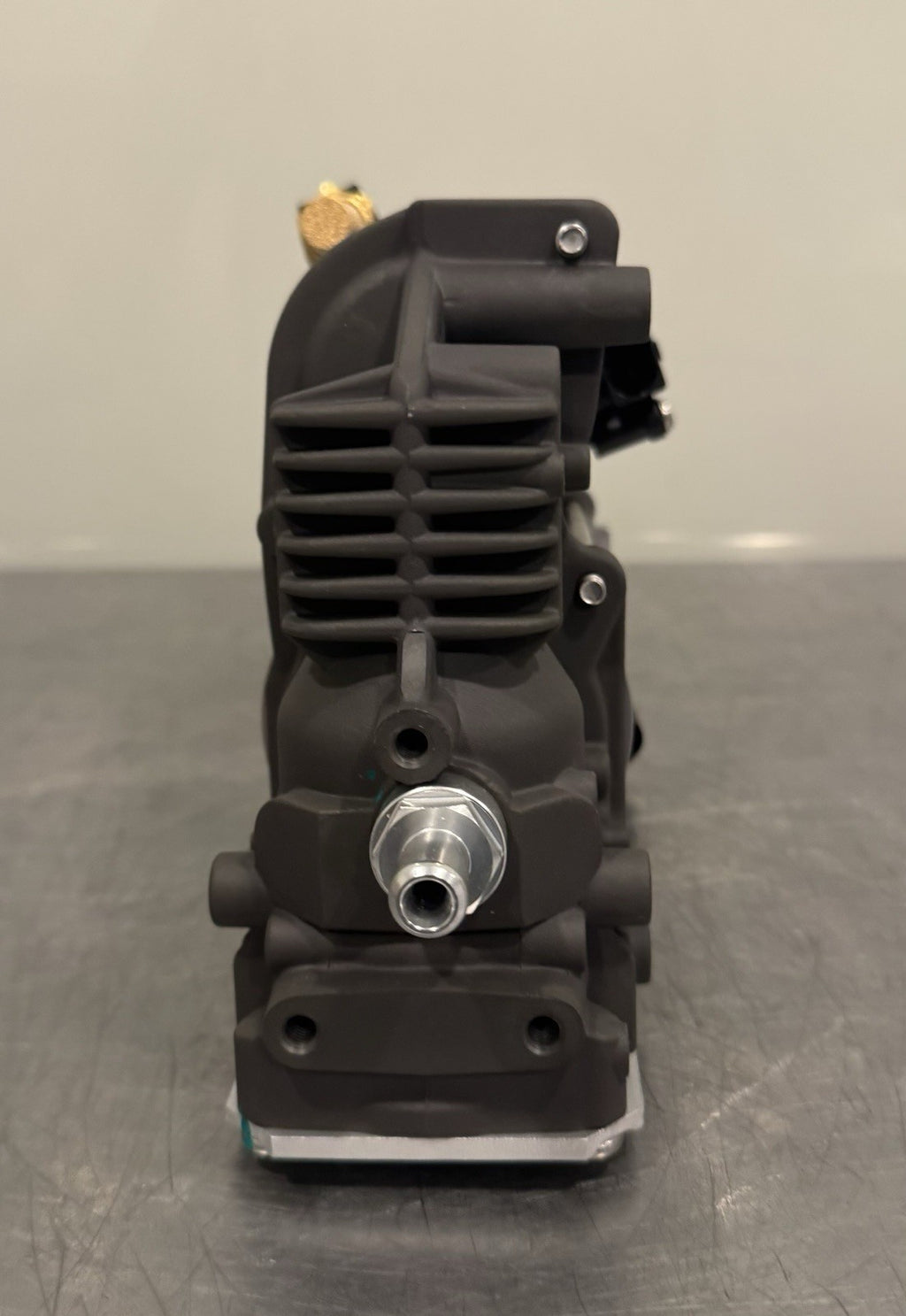 117931 Air Suspension Compressor 93951-25-10 NEW! FREE SHIPPING!