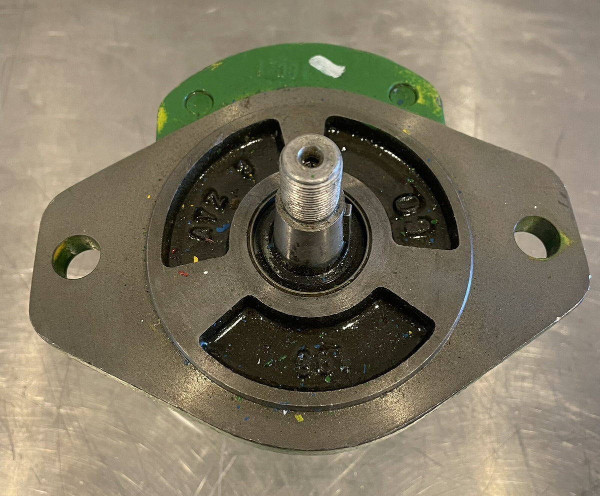 NEMA John Deere Hydraulic Motor Keyed Threaded Shaft 2 Bolt NEW! FREE SHIPPING!