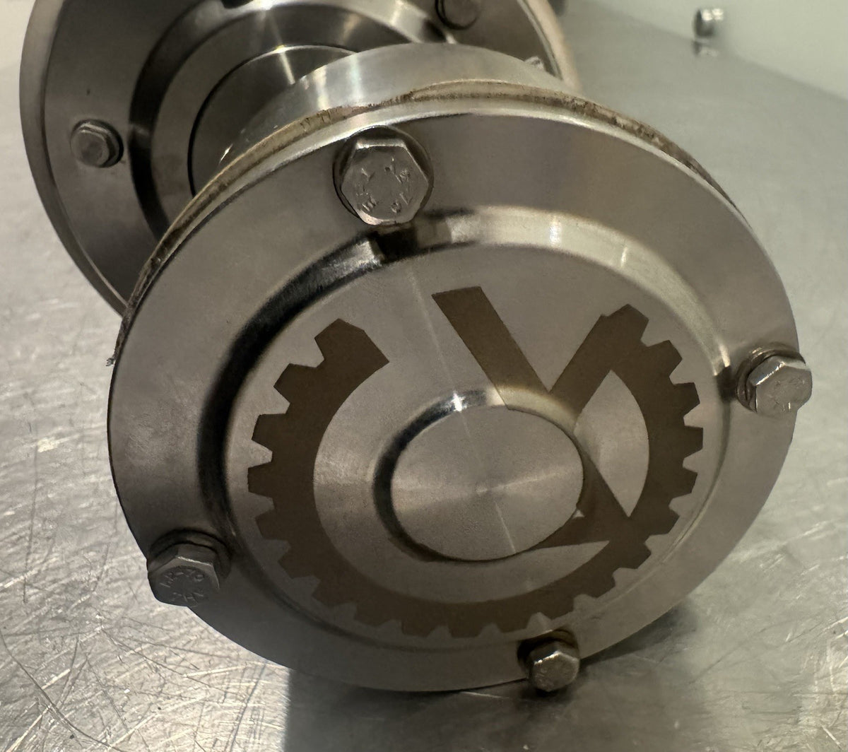 Van Der Graaf TM100B25-425 Drum Motor Roller .58 Amp 460V 3Ph .25 HP NEW!