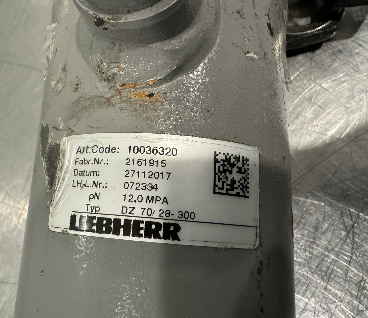Liebherr 10036320 Steering Cylinder NEW! FREE SHIPPING!