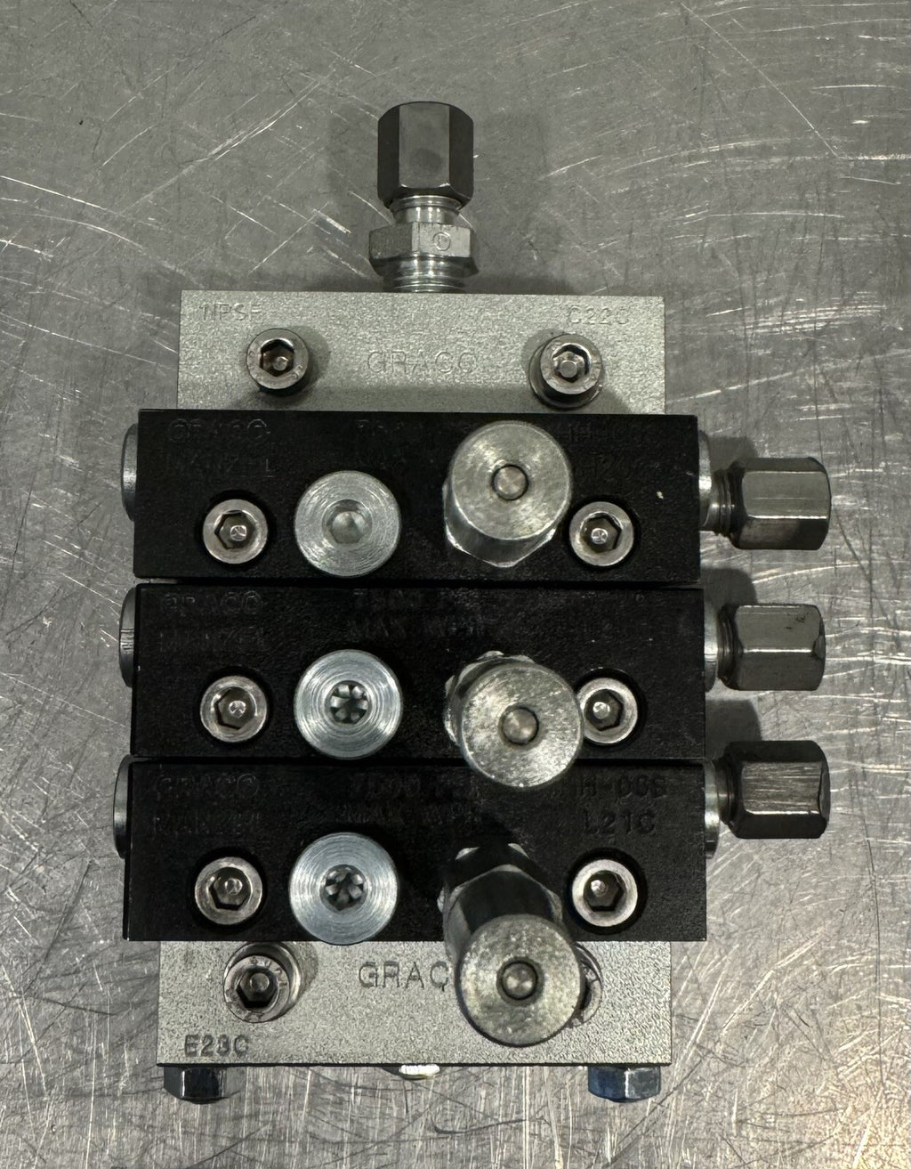 Graco Valve Block ASSY MHH-06S E23C C22C NEW! FREE SHIPPING!