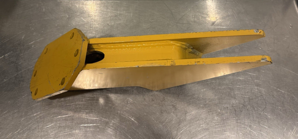 Caterpillar 390-0464 CAT Snow Blade Ripper Mount NEW! FREE SHIPPING!