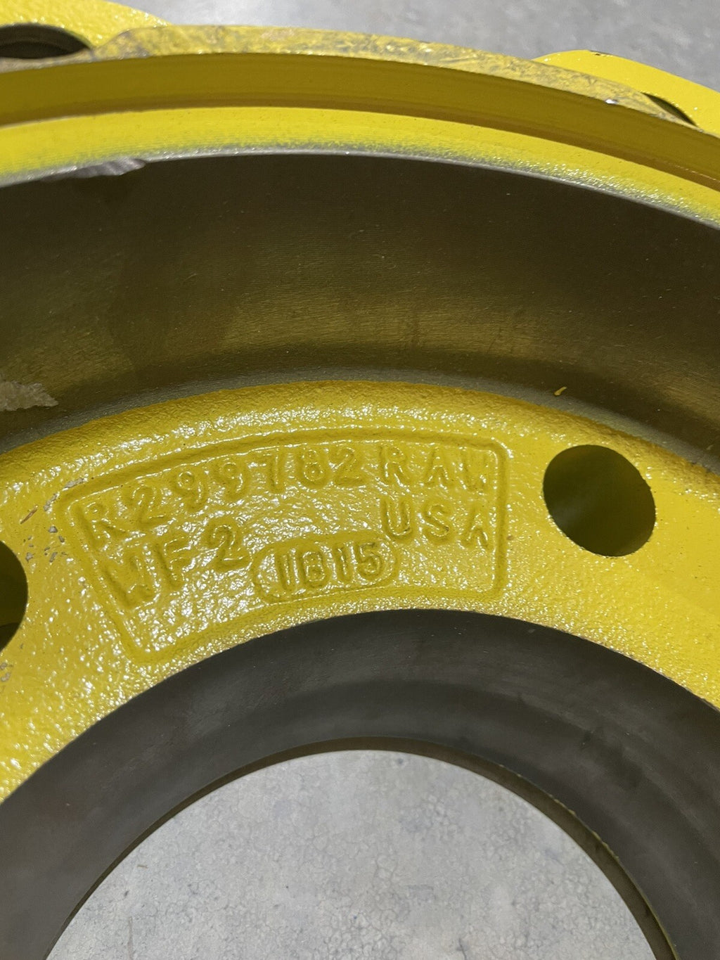 John Deere R299784 Hub ASSY Dual Hub Genuine Yellow NEW! FREE SHIPPING!