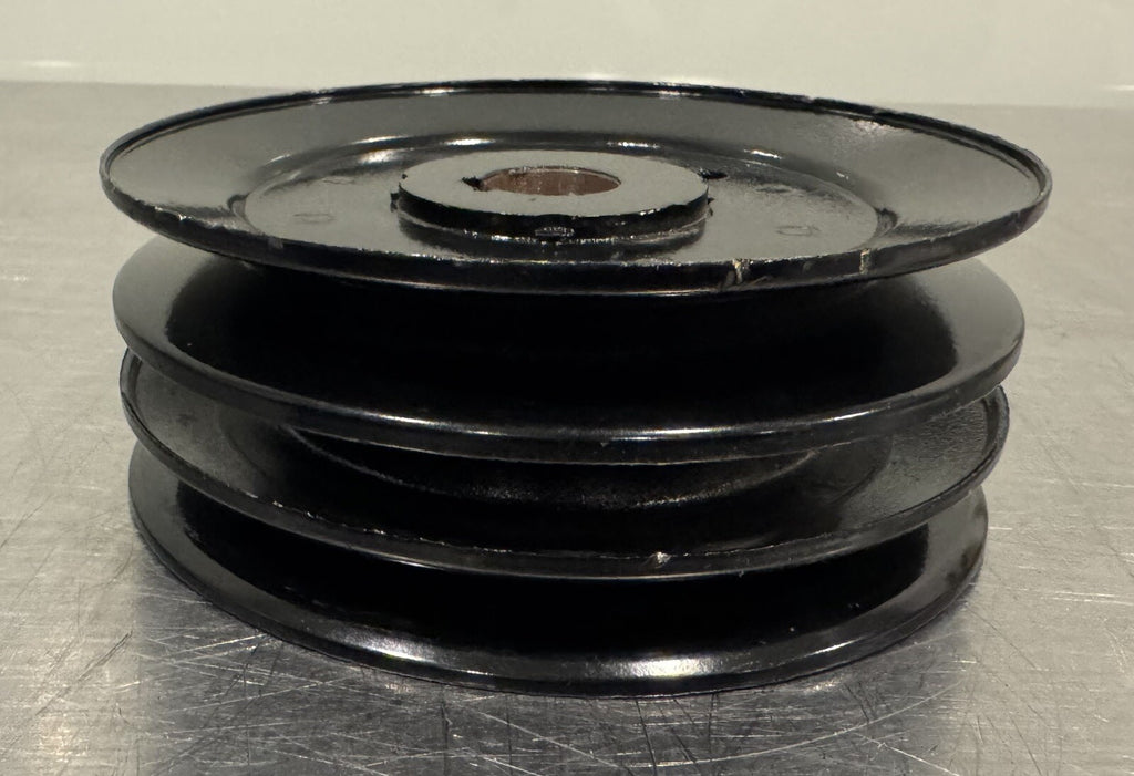 Cub Cadet IH-489395 Center Pulley 489395 NEW! FREE SHIPPING!