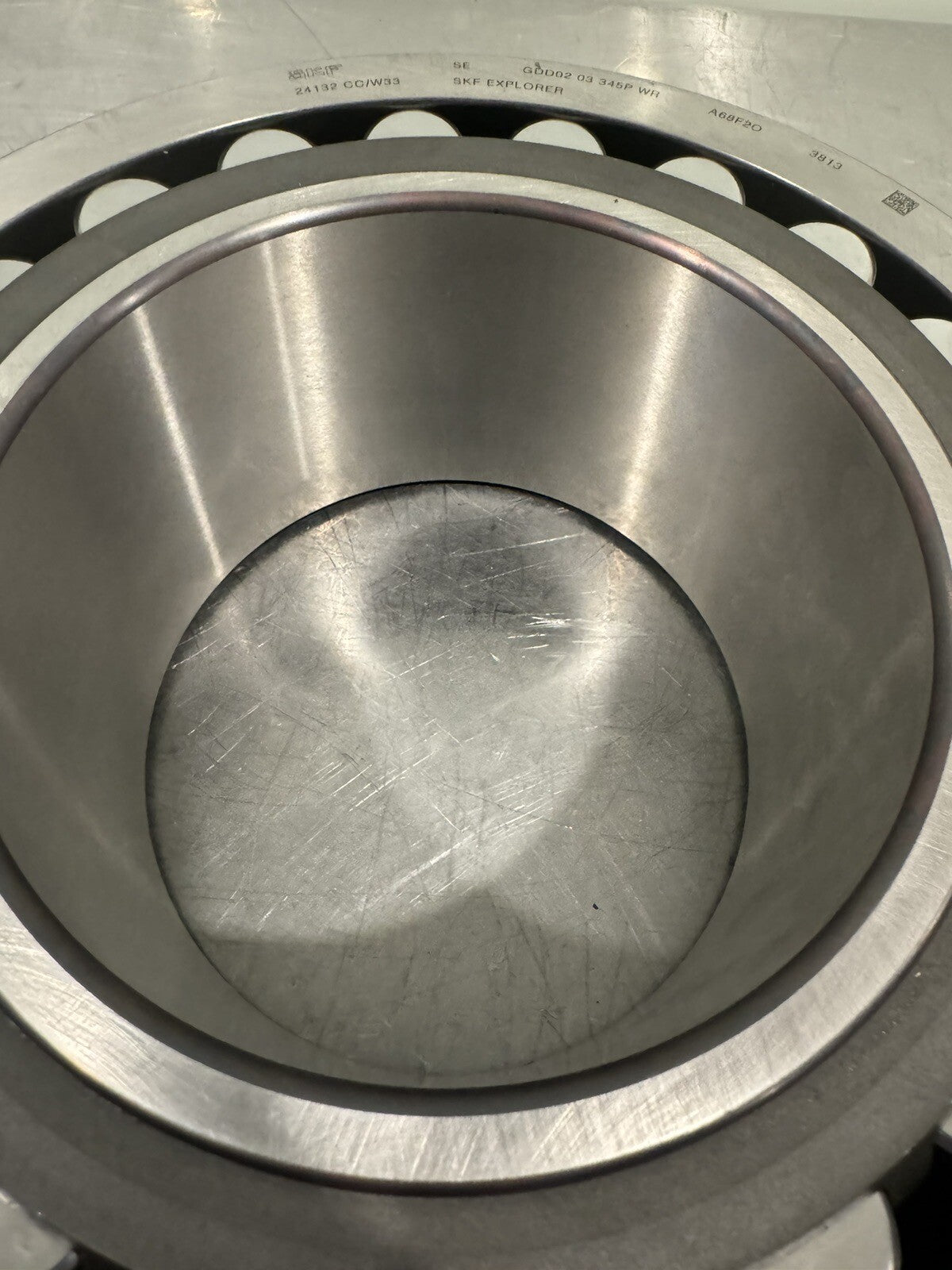 SKF 24132 CC/W3 Spherical Roller Bearing NEW! FREE SHIPPING!