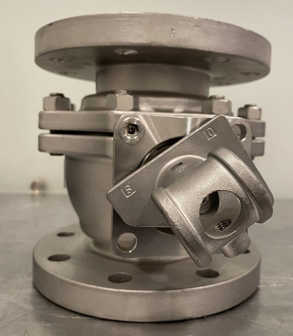 SVF Flow Controls 4” Class 150 Flanged Ball Valve B41C6666AGRF104000XC NEW!