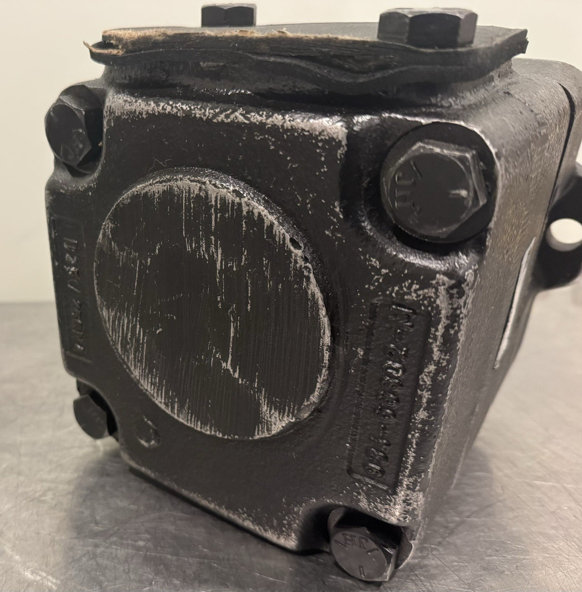 Parker T7ES-085-1R00-A100 Hydraulic Vane Pump 024-90803-000 NEW! FREE SHIPPING!