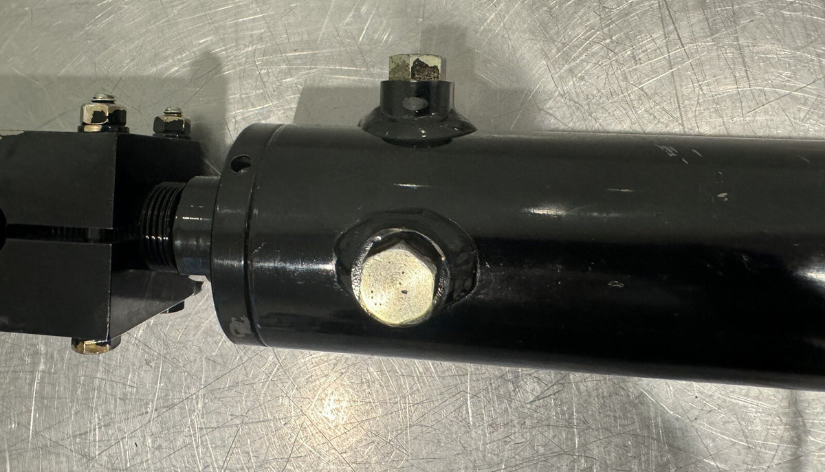 Hydraulic Cylinder 1.5” Rod 3” Bore 6 Port NEW! FREE SHIPPING!