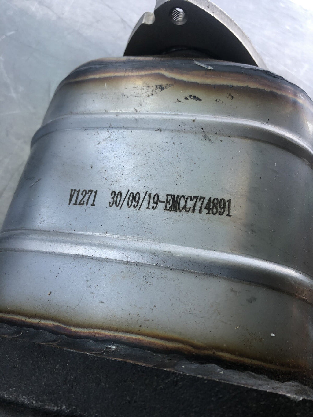 EMCC774891 Exhaust Manifold W/ Catalytic Converter NEW! FREE SHIPPING!!