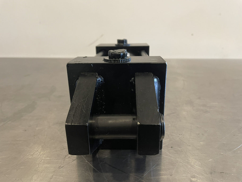 Parker 2.50CBB2HHNFU138AC3.000 Hydraulic Cylinder 1H2H0A00331487 NEW! SHIPS FREE