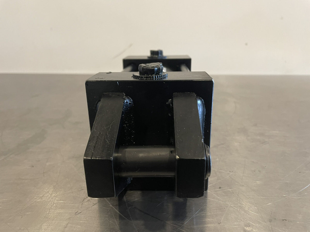 Parker 2.50CBB2HHNFU138AC3.000 Hydraulic Cylinder 1H2H0A00331487 NEW! SHIPS FREE
