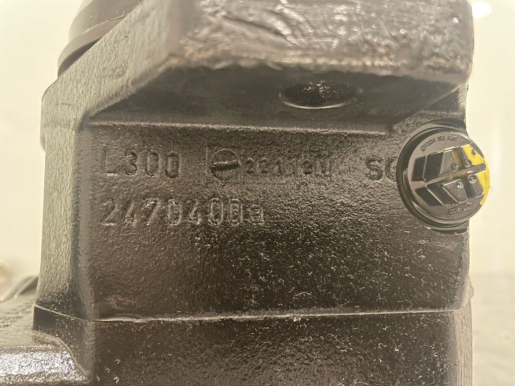 John Deere TA18090 Hydraulic Motor R902507319 Tapered Thread Shaft NEW!