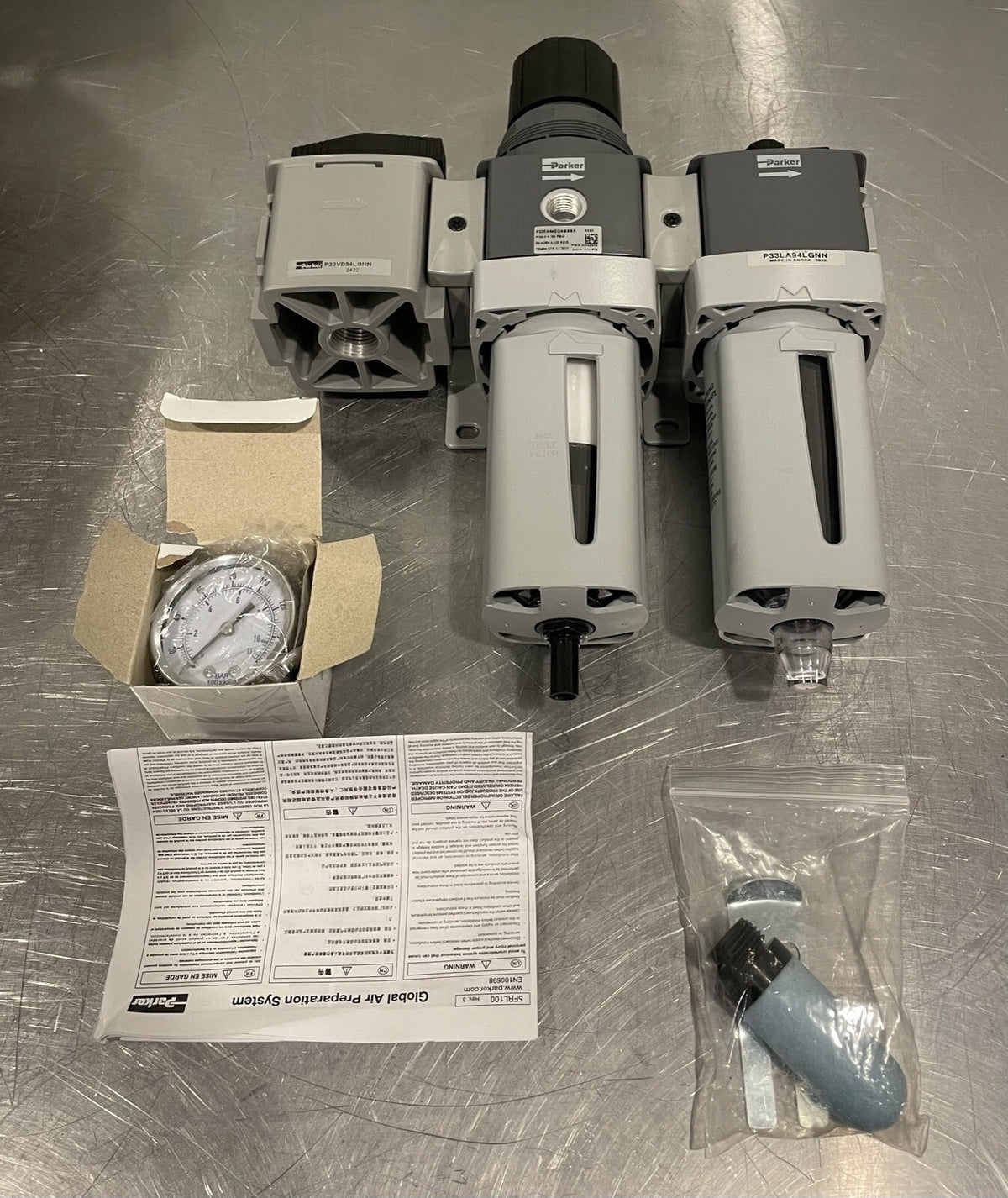 Parker P33QA94GEANGLNW Pneumatic Valve Regulator NEW IN BOX! FREE SHIPPING!