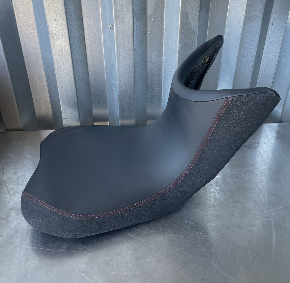 59511772A Ducati Seat Assembly Black & Red NEW! FREE SHIPPING!!