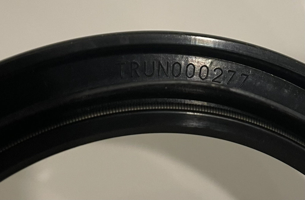 Trelleborg TRUN00027/N7MVY Radial Oil Seal TSS TRUN000277 NEW! FREE SHIPPING!