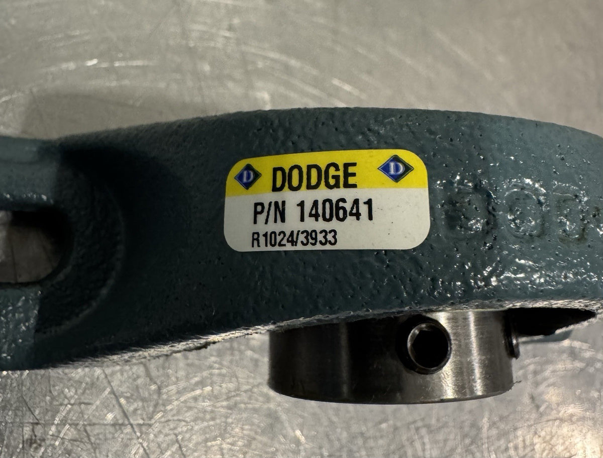 Dodge 140641 Pillow Block Bearing P2B-SCED-015-NL NEW! FREE SHIPPING!
