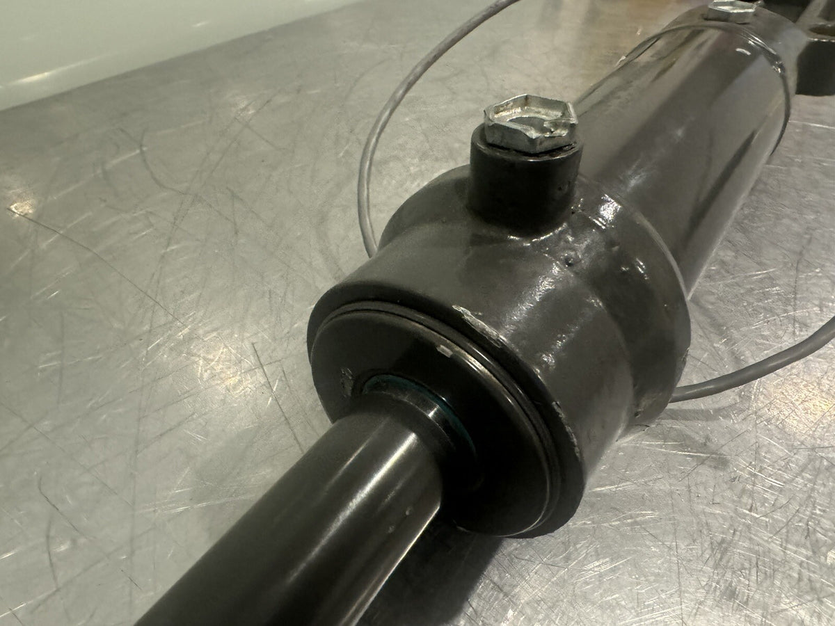 700749654 Lion Hydraulics Tilt Cylinder 700749654C NEW! FREE SHIPPING!