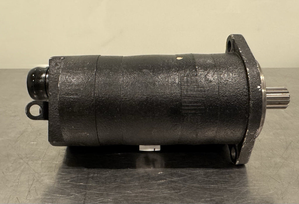Danfoss 83056530 Gear Pump LH Dual Displacement Splined Shaft 2 Bolt NEW!