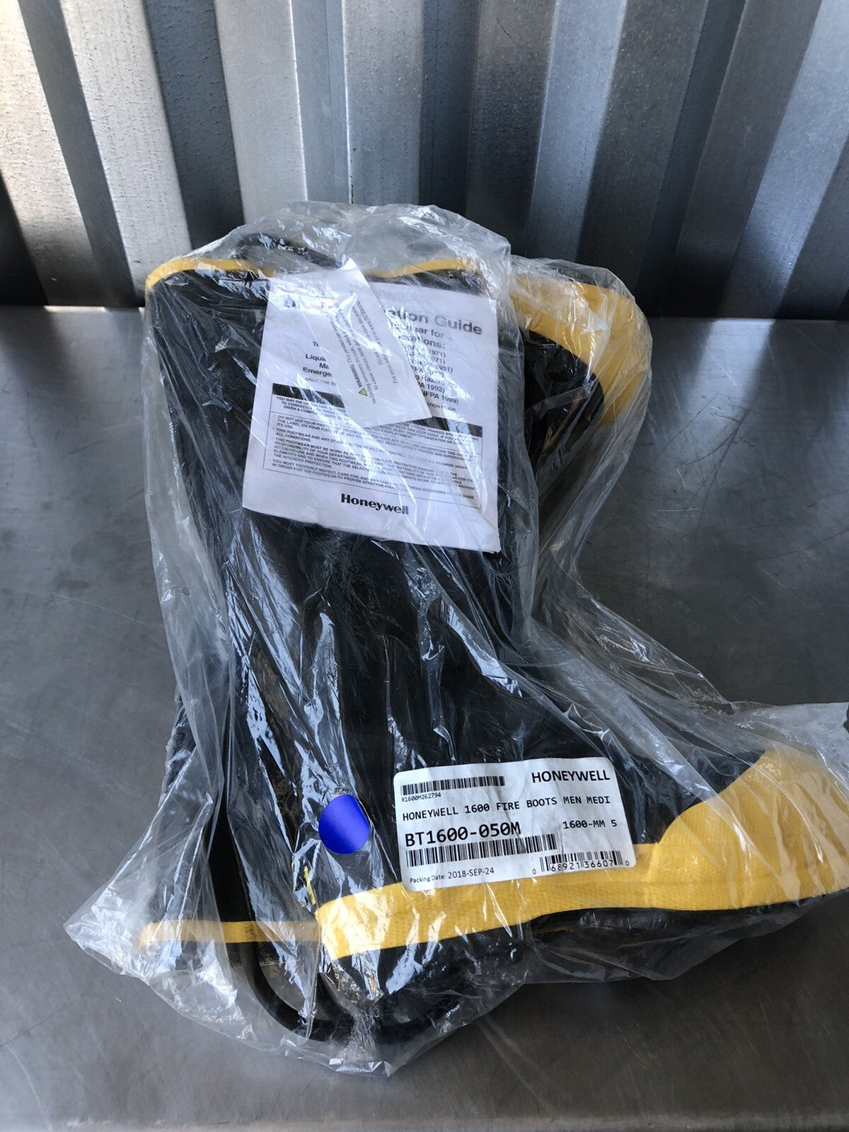 Honeywell BT1600-050M Genuine Insulated Steel Toe Firefighter Boot Size 5 NEW!