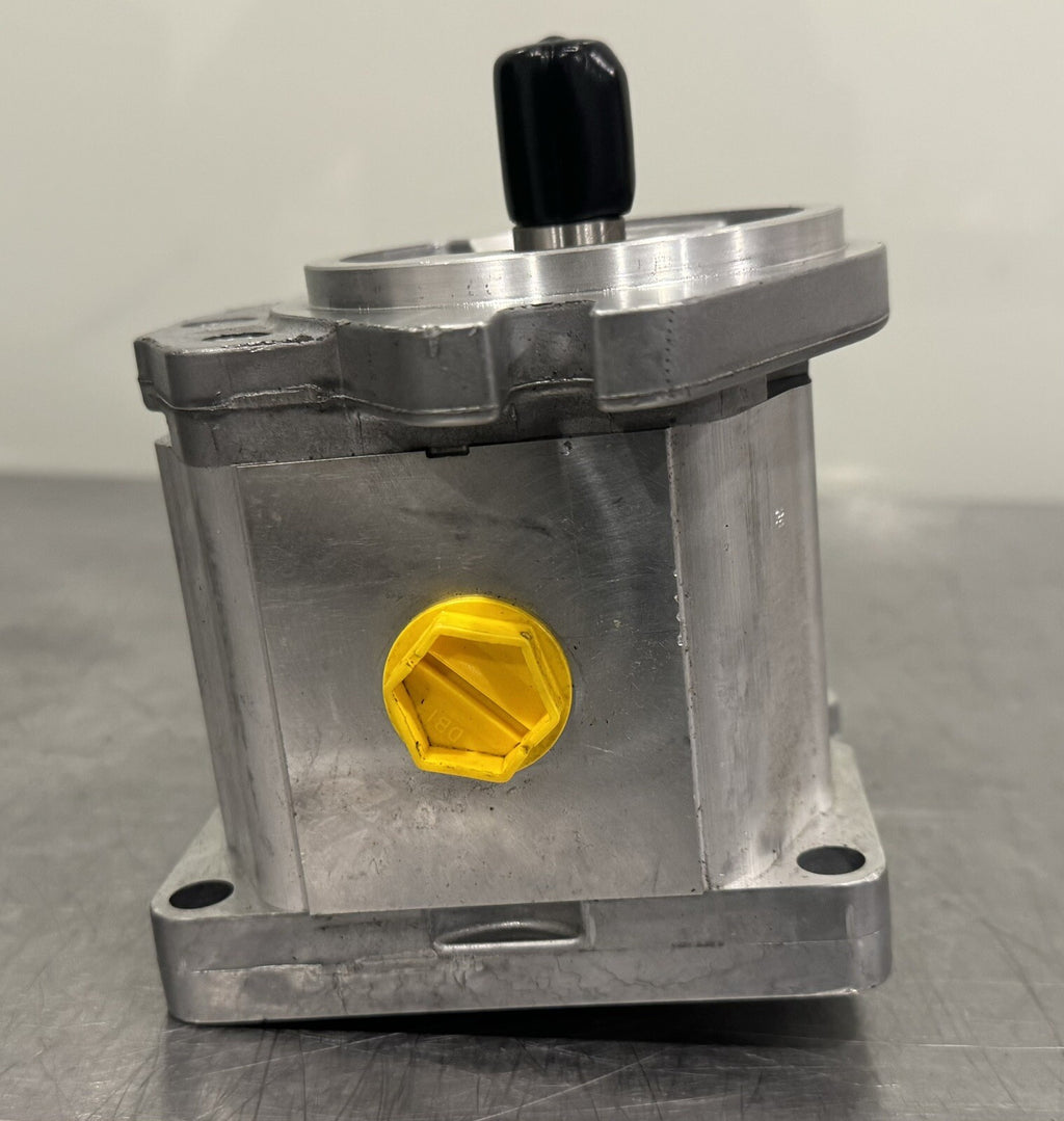 211.20.153.00 Hydraulic Gear Pump Aluminum SNW2NN/014R106GE NEW! FREE SHIPPING!