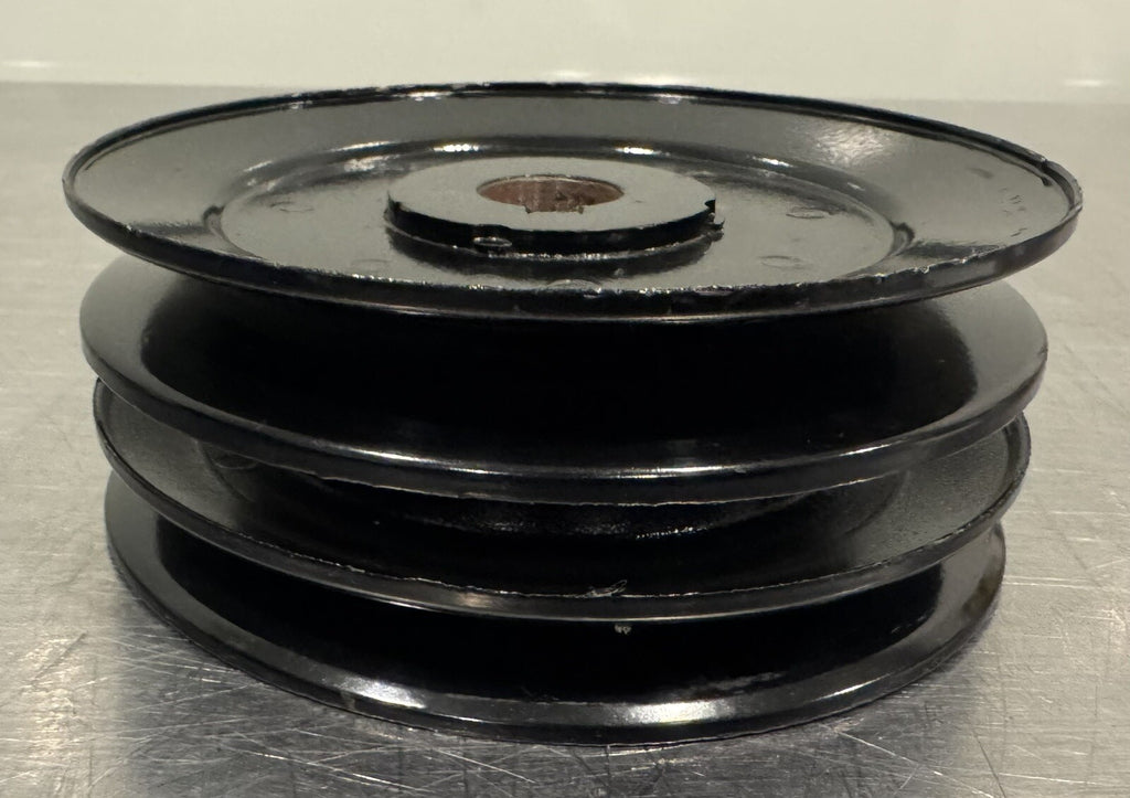 Cub Cadet IH-489395 Center Pulley 489395 NEW! FREE SHIPPING!