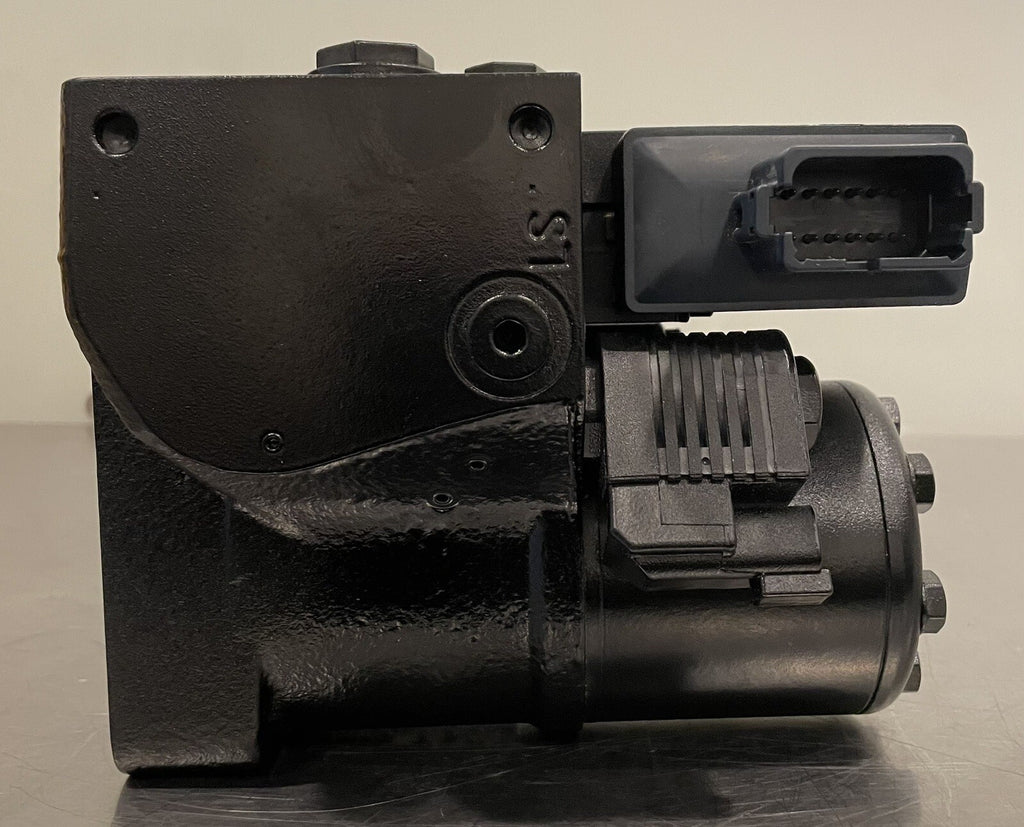 Danfoss OSPEC 500 LSRM CNH 11253017 Elctrohydraulic Steering Valve NEW IN BOX!