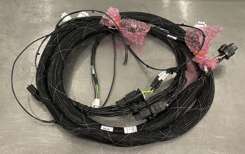 Amphenol CTI 1390884-001 Wire Harness NEW! FREE SHIPPING!