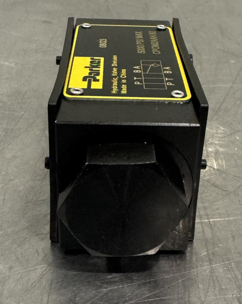 Parker CP0M2AAN Hydraulic Valve Block NEW IN BOX! FREE SHIPPING!