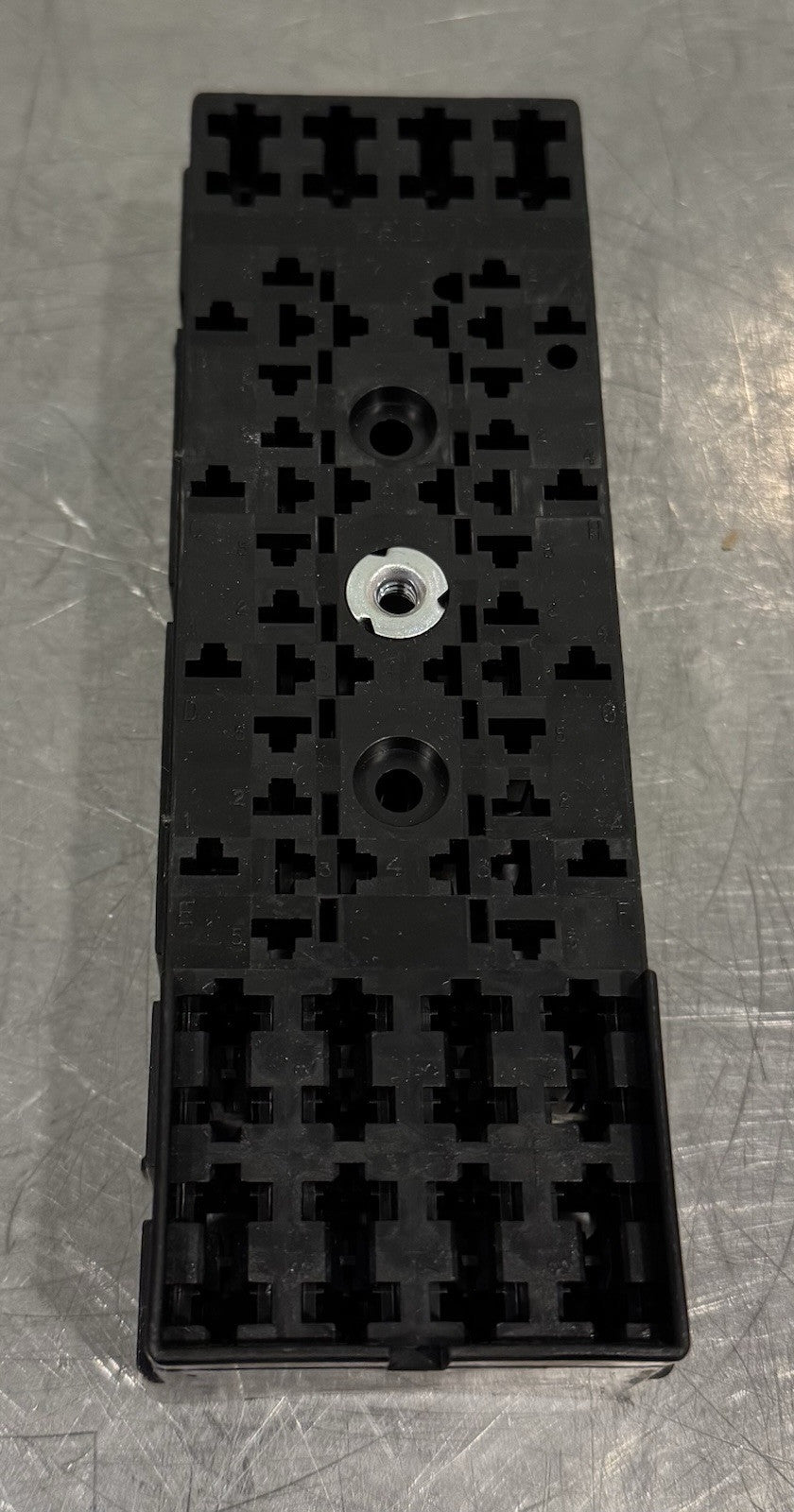 15492624 Automotive Connectors Fuse Box CONV/CTR 8 DEVICE 12 FUSES NEW!