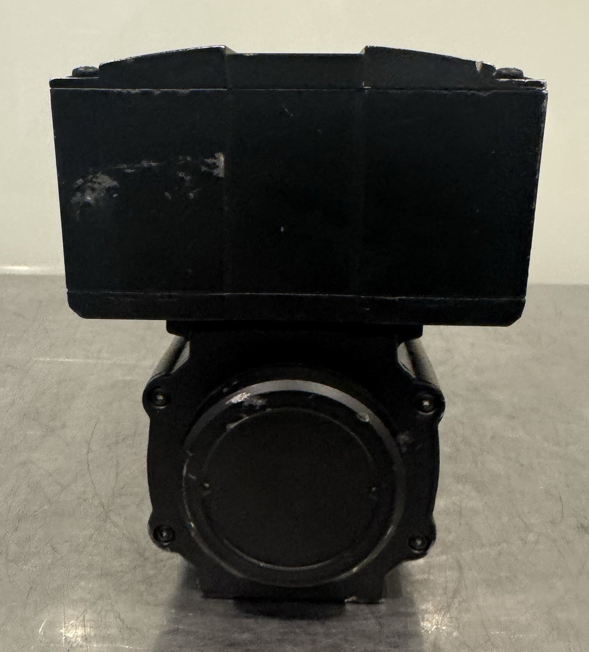 Lenze MCS09H41-RS0B0 Servo Motor 1.60 Kw NEW! FREE SHIPPING!