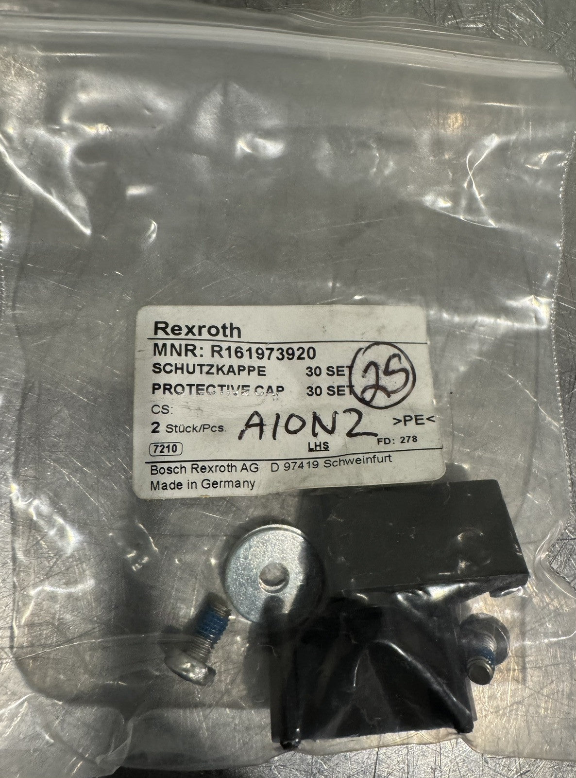 Rexroth R162372320 Ball Runner Block Guide Rail NEW IN BOX! FREE SHIPPING!